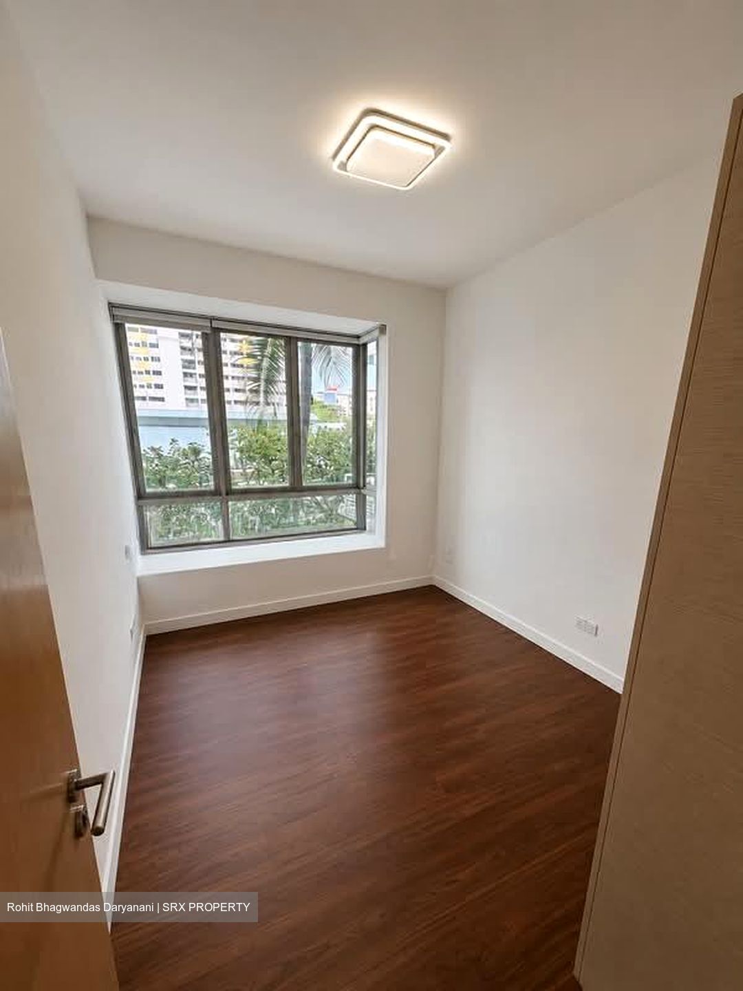 RiverEdge (D15), Condominium #585014021